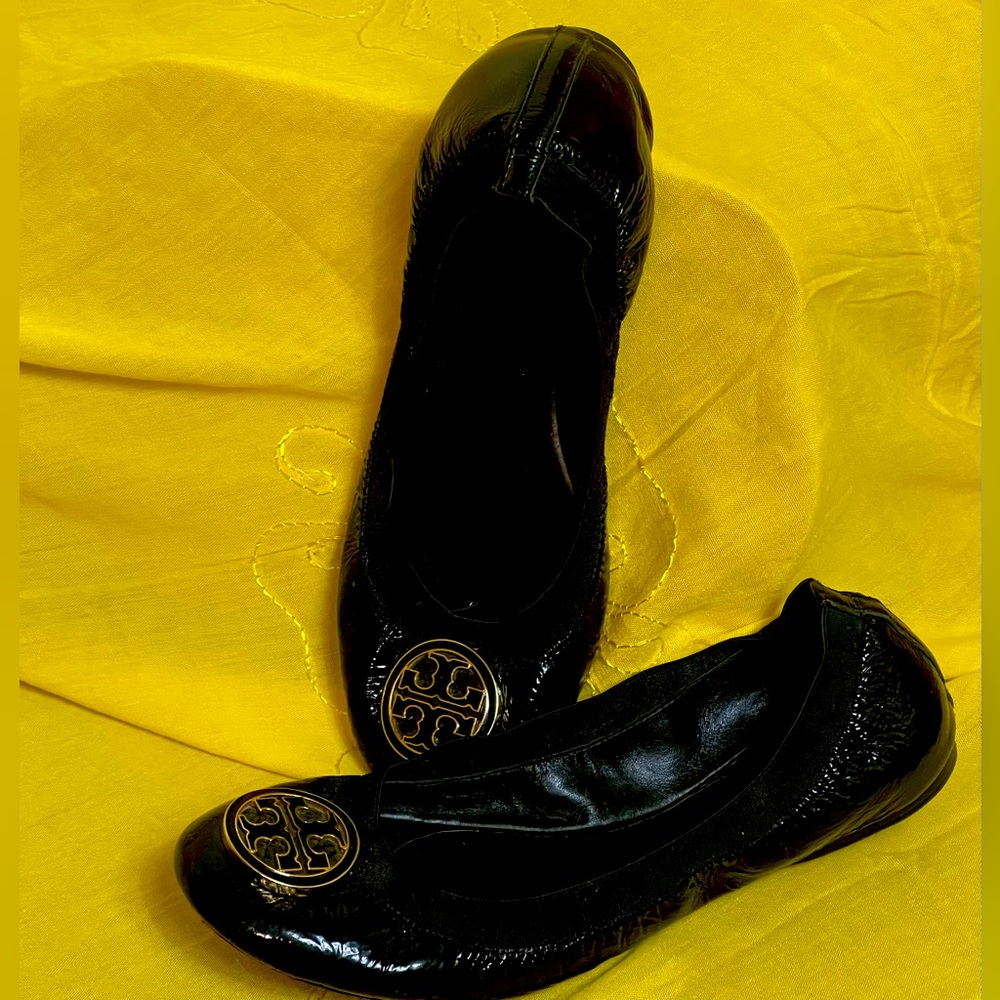 Black Tory Burch flats